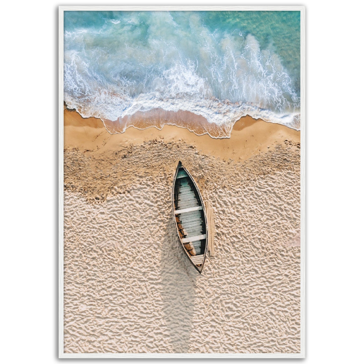 Boat at empty beach.